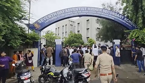തര്‍ക്കം കത്തിക്കുത്തിലേക്ക്; അഹമ്മദാബാദില്‍ പത്താം ക്ലാസ് വിദ്യാര്‍ഥിയെ ജൂനിയര്‍ വിദ്യാര്‍ഥി കൊലപ്പെടുത്തി 