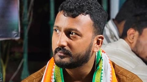 "കുട്ടിക്ക് ചൂണ്ടിക്കാണിക്കാൻ ഒരു അച്ഛൻ വേണ്ടേ?"; രാഹുൽ യുവതിയെ ഗർഭച്ഛിദ്രത്തിന് നിർബന്ധിക്കുന്നതിൻ്റെയും ഭീഷണിപ്പെടുത്തുന്നതിൻ്റെയും കൂടുതൽ ഓഡിയോ പുറത്ത്
