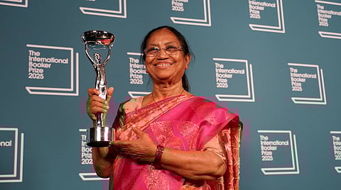 ബാനു മുസ്താക്ക് ബുക്കർ പുരസ്കാരവുമായി