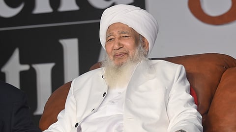 തിരുകേശത്തിൻ്റെ പേരിൽ കള്ളം പറയുന്നു; കാന്തപുരത്തിനെതിരെ 
രൂക്ഷവിമർശനവുമായി കെഎൻഎം