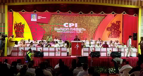 സർക്കാരിന് പ്രശംസയും വിമർശനവും; സിപിഐ സംസ്ഥാന സമ്മേളനത്തിലെ പ്രവർത്തന റിപ്പോർട്ട്
