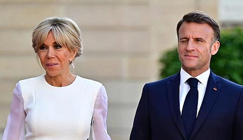 ''സ്ത്രീയാണെന്ന് തെളിയിക്കും'', ട്രാന്‍സ്‌ഫോബിക് ആരോപണങ്ങള്‍ക്ക് മറുപടി നല്‍കാന്‍ ഇമ്മാനുവല്‍ മാക്രോണും ഭാര്യ ബ്രിജറ്റും 