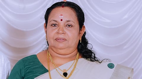 പാലക്കാട് സൈബർ തട്ടിപ്പിനിരയായ വീട്ടമ്മയെ കാണാനില്ലെന്ന് പരാതി