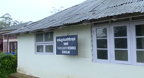 രവീന്ദ്രൻ പട്ടയങ്ങൾക്ക് പകരം പട്ടയം നൽകാനുള്ള സർക്കാർ നടപടികൾ ഇഴയുന്നു; ഒരു ഫയൽ പോലും നീങ്ങിയില്ല, നോക്കുകുത്തിയായി ദേവികുളത്തെ പ്രത്യേക ഓഫീസ് 