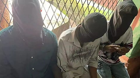 ഡിവൈഎസ്പി റാങ്കില്‍ കുറയാത്ത ഉദ്യോഗസ്ഥന്‍ അന്വേഷിക്കണം; കെഎസ്‌യു നേതാക്കളെ മുഖംമൂടിയിട്ട് കോടതിയിൽ ഹാജരാക്കിയതിൽ ഉത്തരവിട്ട് ഡിജിപി