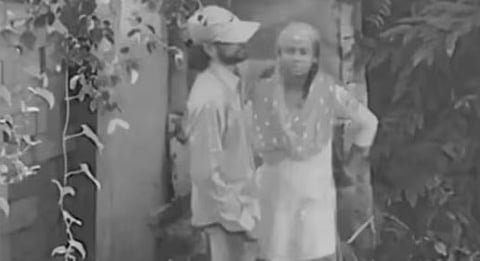 ഒഡിഷയിൽ  പരസ്യമായി ഭാര്യയുടെ കഴുത്തറുത്ത് ഭർത്താവ്