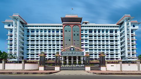 പ്രായപൂര്‍ത്തിയാകാത്ത വ്യക്തി പ്രതിയായ കേസ്: ജുവനൈല്‍ ജസ്റ്റിസ് ബോര്‍ഡിന് മുമ്പാകെയുള്ള എല്ലാ പൊലീസ് രേഖകളും നീക്കം ചെയ്യണം: ഹൈക്കോടതി