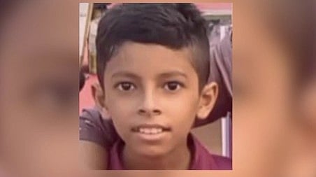 തെങ്ങ് വീണ് കുട്ടി മരിച്ചു