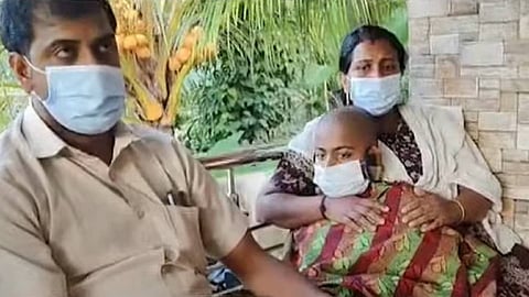 സന്ദീപും കുടുംബവും