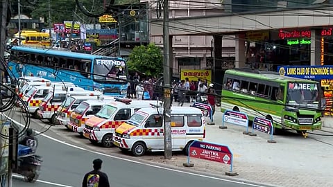 തറക്കല്ലിലൊതുങ്ങിയ വികസന പദ്ധതി! കോഴിക്കോട് മെഡിക്കൽ കോളേജ് ബസ് ടെർമിനലിൻ്റെ നിർമാണം ഇന്നും അനിശ്ചിതത്വത്തിൽ