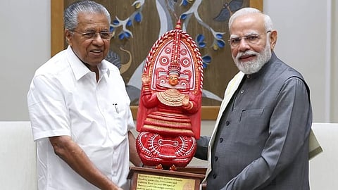 പാപം തീർക്കാന്‍ കപാലവുമായി ഭിക്ഷയ്ക്കിറങ്ങിയ ശിവസങ്കല്പം; മുഖ്യമന്ത്രി മോദിക്ക് സമ്മാനിച്ച ഭൈരവന്‍ തെയ്യത്തെക്കുറിച്ച് അറിയാം