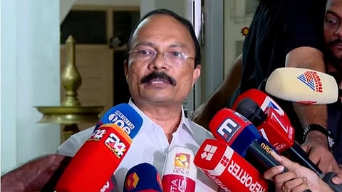"ഭഗവാന്റെ ഒരു തരി പൊന്നു പോലും കട്ട് കൊണ്ട് പോകാൻ മന്ത്രിയോ ബോർഡോ കൂട്ടു നിന്നിട്ടില്ല, എല്ലാം അന്വേഷിക്കട്ടെ; പ്രതി ആണെങ്കിൽ ശിക്ഷിക്കപ്പെടട്ടെ" 