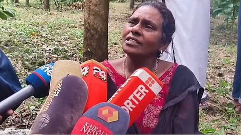 "ബിനു കഴിഞ്ഞ ദിവസം മോശമായി സംസാരിച്ചുവെന്ന് പറഞ്ഞു, മറ്റൊന്നും അറിയില്ല"; കല്ലടിക്കോട് കൊല്ലപ്പെട്ട നിധിൻ്റെ അമ്മ 