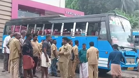 private bus