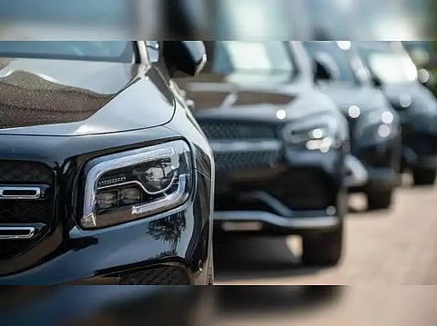 കാറുകൾക്കും എസ്‌യുവികൾക്കും വൻ വിലക്കിഴിവ് 