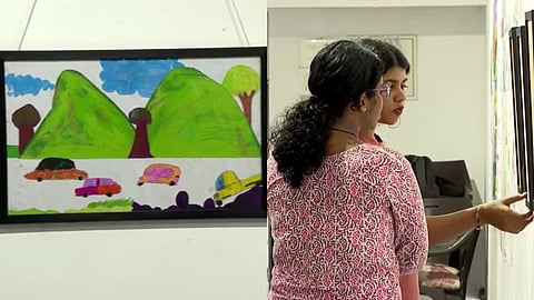 അതിജീവന മുദ്രകളാകുന്ന ചിത്രങ്ങൾ; മുണ്ടക്കൈ അതിജീവിതരായ കുട്ടികളുടെ ചിത്രപ്രദർശനം കോഴിക്കോട് ആർട്ട് ഗ്യാലറിയിൽ