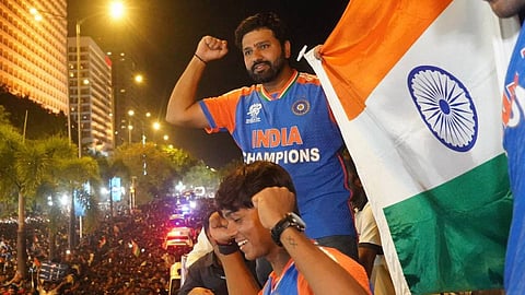 38ാം വയസ്സിലെ ചരിത്ര നേട്ടം; ഏകദിന റാങ്കിങ്ങില്‍ ഒന്നാമനായി രോഹിത് ശര്‍മ 