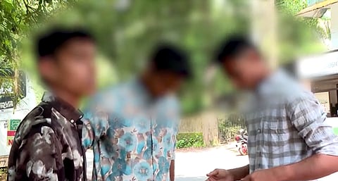 മർദനമേറ്റ വിദ്യാർഥികൾ