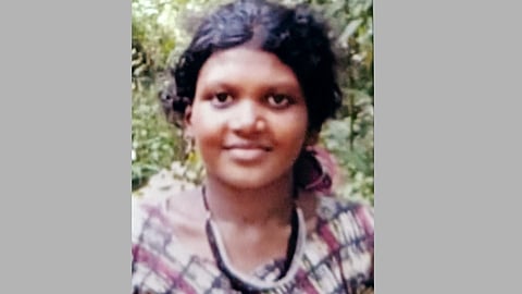 നിലമ്പൂരിൽ പനി ബാധിച്ച്  ആദിവാസി യുവതി മരിച്ചു; മരണം ജില്ലാ ആശുപത്രിയിൽ 
ചികിത്സയിലിരിക്കെ 