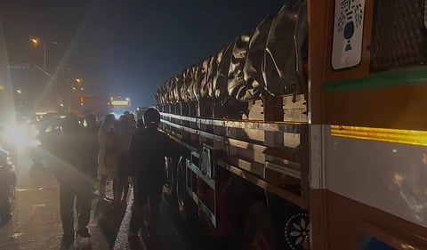 ലോറിക്ക് പുറകിൽ ബൈക്ക് ഇടിച്ചുകയറി; മുരിങ്ങൂരിൽ രണ്ട് യുവാക്കൾക്ക് ദാരുണാന്ത്യം