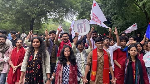 ജെഎൻയു തൂത്തുവാരി ഇടത് വിദ്യാര്‍ഥി സഖ്യം; നാല് സെൻട്രൽ  സീറ്റിലും വിജയം; എസ്എഫ്ഐ നേതാവും മലയാളിയുമായ കെ. ഗോപിക വൈസ് പ്രസിഡൻ്റ്