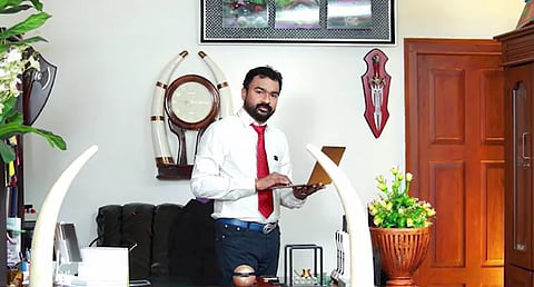 മോൻസൺ മാവുങ്കൽ