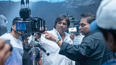 'ഓം വീര നാഗ'യ്ക്കായി ഒരുക്കിയത് വമ്പൻ ശിവക്ഷേത്രത്തിൻ്റെ സെറ്റ്: ശ്രദ്ധേയമായി തെലുങ്കു ചിത്രം നാഗബന്ധത്തിലെ ഗാന ചിത്രീകരണം