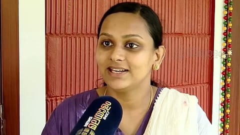 ഏറ്റവും പ്രായം കുറഞ്ഞ പഞ്ചായത്ത് പ്രസിഡന്റ്, ഇത്തവണ മത്സരം ജില്ലാ പഞ്ചായത്തിലേക്ക്; രേഷ്മ മറിയം റോയ് മത്സരിക്കുന്നത് മലയാലപ്പുഴ ഡിവിഷനിൽ