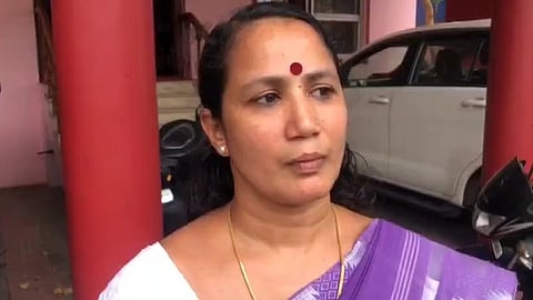 പാലക്കാട് ഒറ്റയ്ക്ക് മത്സരിക്കാൻ സിപിഐ; മുന്നണി മര്യാദ പാലിച്ചില്ലെന്ന് സിപിഐ ജില്ലാ സെക്രട്ടറി സുമലത മോഹൻദാസ്