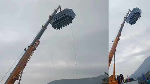 ഇടുക്കിയിൽ സ്കൈ ഡൈനിങ്ങിൽ കുടുങ്ങി വിനോദ സഞ്ചാരികൾ; കുടുങ്ങിയത് കുഞ്ഞുങ്ങളടക്കം അഞ്ച് പേർ