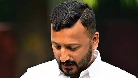 വിദേശത്തേക്ക് കടന്നേക്കുമെന്ന് സൂചന; രാഹുലിനായി ലുക്ക് ഔട്ട് നോട്ടീസ് ഇറക്കും 