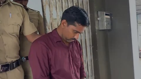 നെടുമ്പാശേരിയിൽ മാനസിക വെല്ലുവിളി നേരിടുന്ന അമ്മയെ മകൻ കൊലപ്പെടുത്തി 