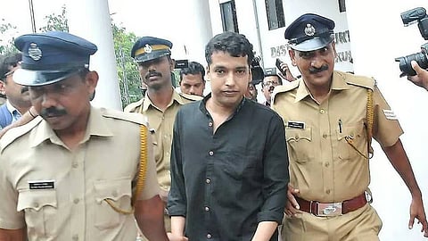 വിധി കേട്ട് കൂസലില്ലാതെ പൾസർ സുനി, പൊട്ടിക്കരഞ്ഞ് ആറാം പ്രതി പ്രദീപ്