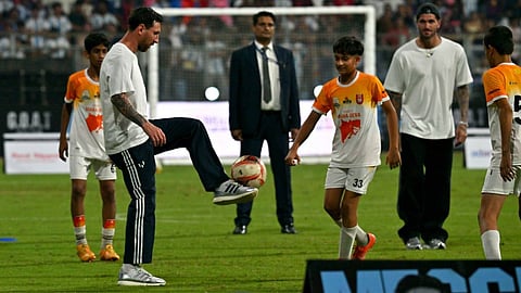 "ഇവിടെ പന്തുതട്ടണമെന്ന് ആഗ്രഹമുണ്ട്..."; വീണ്ടും ഇന്ത്യയിലെത്തുമോ? പ്രതീക്ഷയേകി മടങ്ങും മുൻപുള്ള മെസിയുടെ വാക്കുകൾ