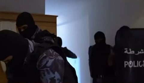 ഭിത്തി തുരന്ന് 23 കോടി രൂപയുടെ സ്വര്‍ണം കവര്‍ന്നു; ഒമാനില്‍ വിനോദ സഞ്ചാരികള്‍ പിടിയില്‍