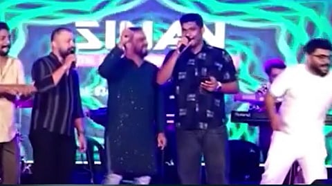 'പോറ്റിയേ കേറ്റിയേ' പാരഡി വിവാദം: പാട്ടിൽ അന്വേഷണം നിർത്തിയിട്ടില്ലെന്ന് പൊലീസ് വിവരാവകാശ രേഖ