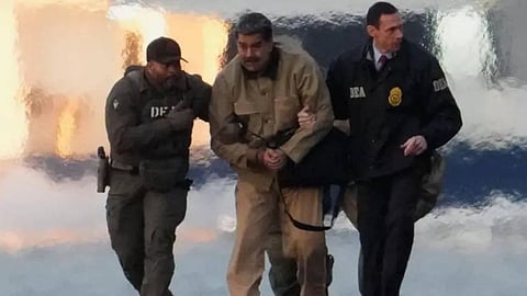 മഡൂറോയെ കോടതിയിൽ ഹാജരാക്കാൻ എത്തിക്കുന്ന ദൃശ്യങ്ങൾ