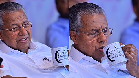 'ലവ് യൂ ടു മൂൺ ആൻഡ് ബാക്ക്'; സോഷ്യല്‍ മീഡിയയില്‍ ചര്‍ച്ചയായി മുഖ്യമന്ത്രിയുടെ കൈയിലെ കപ്പ്