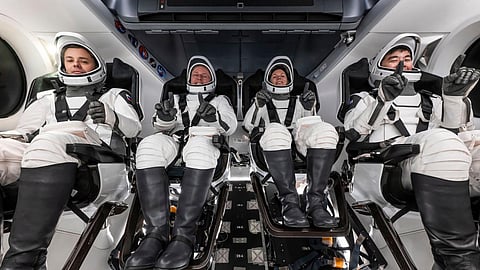 ബഹിരാകാശ സഞ്ചാരിക്ക് ആരോ​ഗ്യ പ്രശ്നം; നാസയുടെ ക്രൂ 11 സംഘം ഭൂമിയിലേക്ക്‌