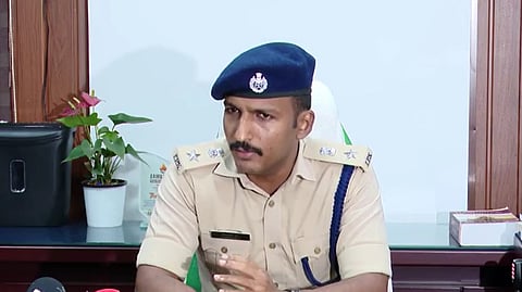 പതിനാലുകാരിയുടെ കൊലപാതകം കഴുത്ത് ഞെരിച്ച്, ബലാത്സംഗത്തിനും ഇരയാക്കി; ആൺകുട്ടിയുടെ മൊബൈൽ ഫോൺ പരിശോധിക്കുമെന്ന് മലപ്പുറം എസ്‌പി