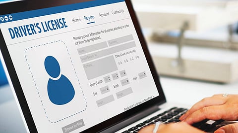 ഇനി ലൈസൻസിനായി കാത്തിരിക്കേണ്ട! 
ടെസ്റ്റ് പാസായാൽ അപ്പോൾ തന്നെ കൈയിൽ കിട്ടും