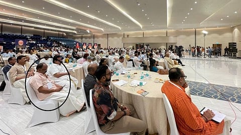 നിതിൻ നബീൻ്റെ ചർച്ചയിൽ പങ്കെടുത്ത് തൃശൂർ ഡിസിസി സെക്രട്ടറി; പങ്കെടുത്തത് ദേവസ്വം പ്രതിനിധിയായെന്ന് വിശദീകരണം