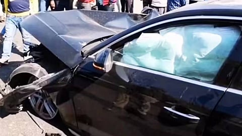 വിവാഹം ക്ഷണിക്കുന്നതിനിടയില്‍ ദുരന്തം; അമിത വേഗതയിലെത്തിയ ഔഡി കാര്‍ ഇടിച്ച് കുടുംബത്തിലെ മൂന്ന് പേര്‍ക്ക് ദാരുണാന്ത്യം 