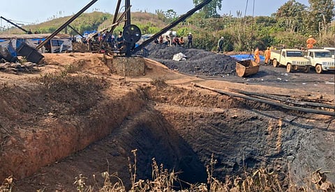 മേഘാലയയിലെ ഖനിയിലുണ്ടായ സ്‌ഫോടനത്തില്‍ കൊല്ലപ്പെട്ടത് 27 പേര്‍; അനധികൃത ഖനനങ്ങള്‍ തടഞ്ഞ് ജില്ലാ ഭരണകൂടം 