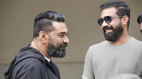 'നടന്ന സംഭവം' സെറ്റിൽ അനൂപ് കണ്ണനും ബിജു മേനോനും