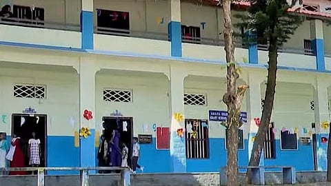 സംസ്ഥാനത്തെ ശിശു പരിപാലന കേന്ദ്രങ്ങളിൽ ഗുരുതര വീഴ്ചകൾ; റിപ്പോർട്ട് സമർപ്പിച്ച് നിയമസഭാ സമിതി