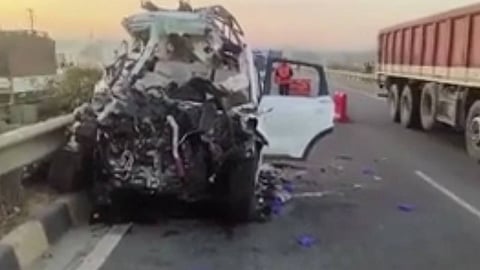 ബെംഗളൂരുവിൽ കാറും ബൈക്കും കൂട്ടിയിടിച്ച് അപകടം: മലയാളി വിദ്യാർഥികളടക്കം ഏഴ് മരണം