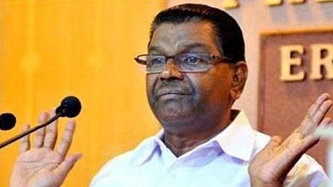 ഉമ്മൻ ചാണ്ടിയുടെ കല്ലറയിൽ പോസ്റ്ററൊട്ടിച്ചത് സിപിഐഎം ആണെന്ന് പറഞ്ഞിട്ടില്ല, ചെയ്തയാൾക്ക് മാനസിക പ്രശ്നമാണോയെന്ന് തീരുമാനിക്കേണ്ടത് ആശുപത്രി: തിരുവഞ്ചൂർ രാധാകൃഷ്ണൻ