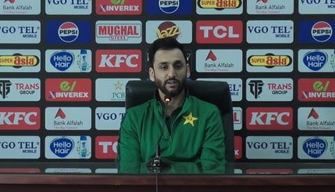 ഇന്ത്യയുമായി ഹസ്തദാനത്തിന് തയ്യാര്‍; നിലപാടറിയിച്ച് പാകിസ്ഥാന്‍ ക്യാപ്റ്റന്‍ 