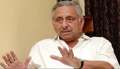 കോണ്‍ഗ്രസിനെ വെട്ടിലാക്കി വീണ്ടും മണിശങ്കര്‍ അയ്യര്‍, ശശി തരൂര്‍ കരിയറിസ്റ്റ്; ശ്രമം മോദിയുടെ മന്ത്രിയാകാനെന്ന് വിമര്‍ശനം